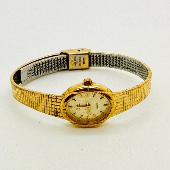 Vintage Oscar De La Renta Watch Repair